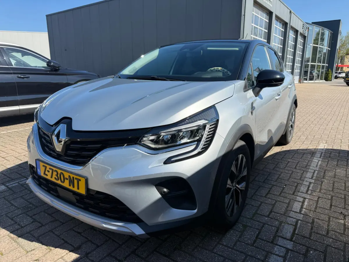 evolution E-Tech hybride 145 | Trekhaak | Parkeercamera | Navigatie | Climate Control |