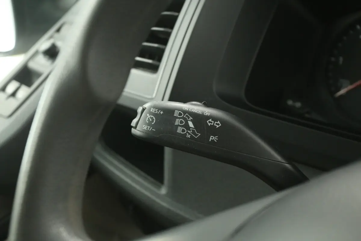 2.0 TDI L1H1 | Airco | Cruise | 3 Zits | 2xSchuifdeur | Trekhaak | Parkeersens.