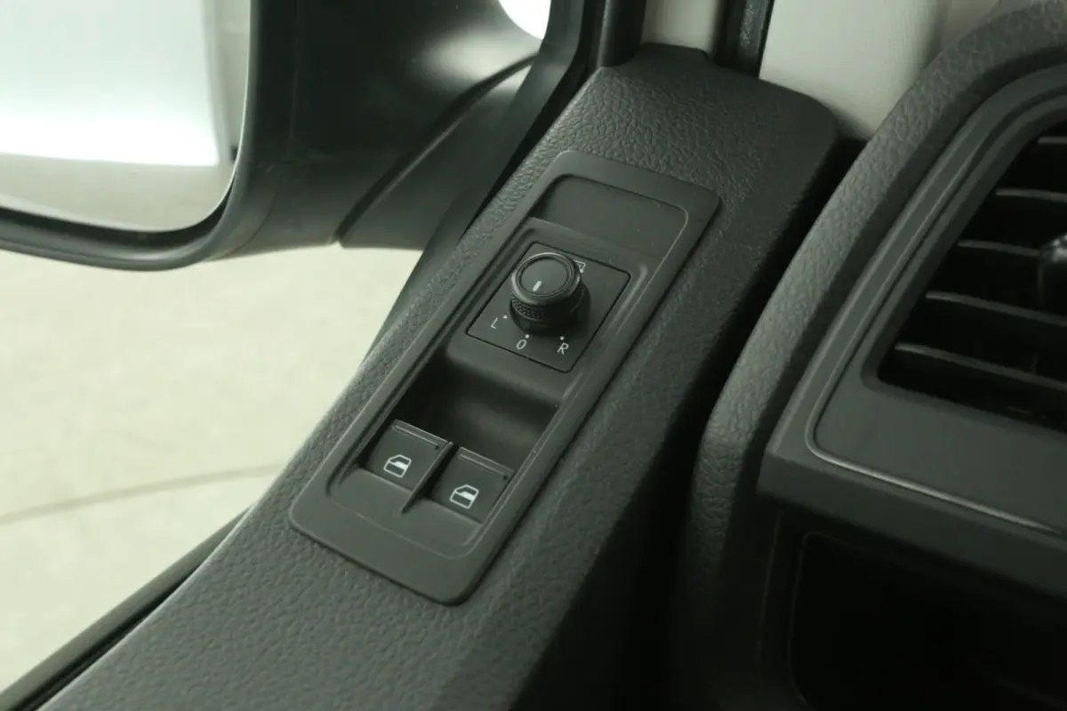 2.0 TDI L1H1 | Airco | Cruise | 3 Zits | 2xSchuifdeur | Trekhaak | Parkeersens.