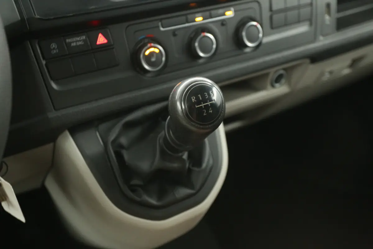 2.0 TDI L1H1 | Airco | Cruise | 3 Zits | 2xSchuifdeur | Trekhaak | Parkeersens.