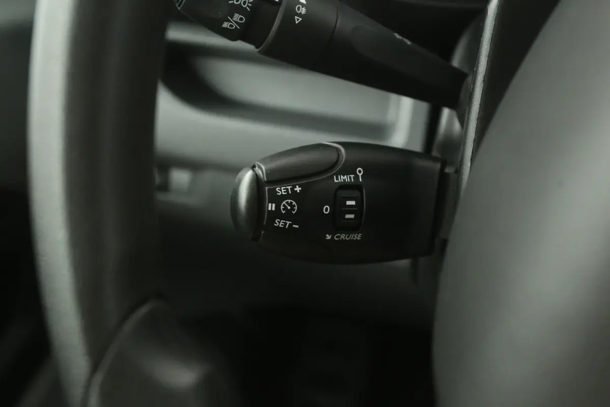 1.5 BlueHDI L2H1 | Airco | Cruise | Carplay | 3 Zits | Trekhaak