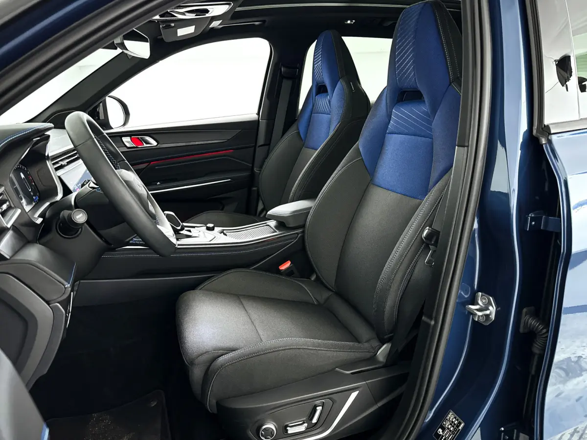 1.5 | Panoramadak | 360° Camera | Infinity audio | Blis | Stoel- en stuurverwarming | Adaptieve cruise control