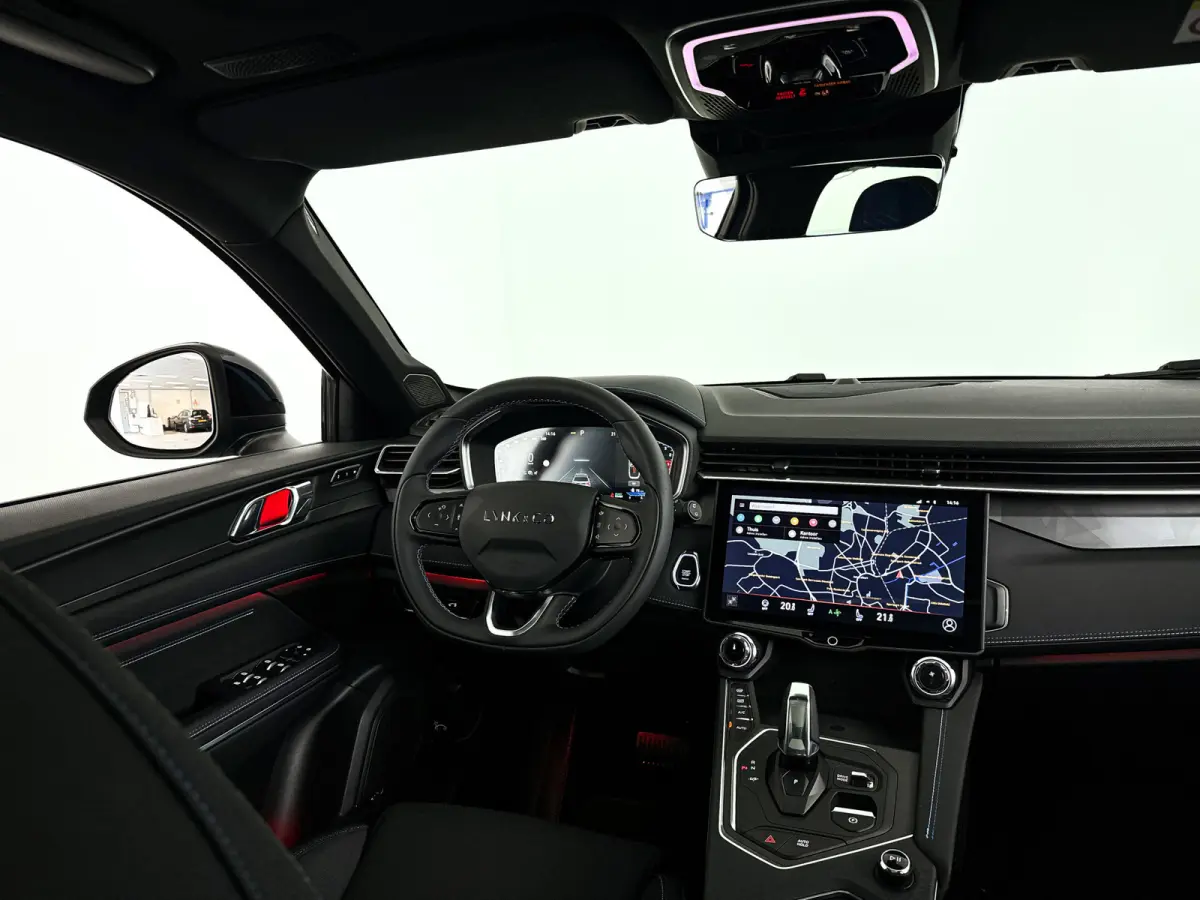 1.5 | Panoramadak | 360° Camera | Infinity audio | Blis | Stoel- en stuurverwarming | Adaptieve cruise control