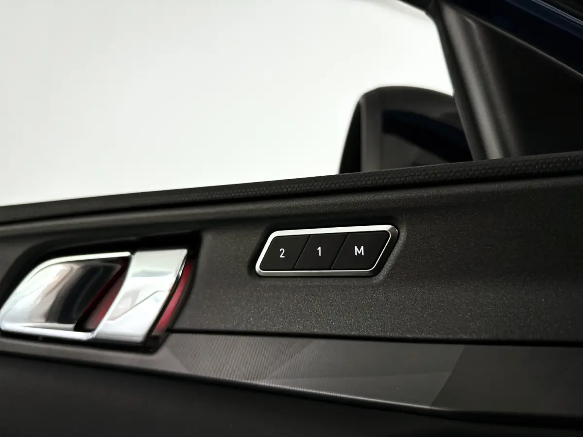 1.5 | Panoramadak | 360° Camera | Infinity audio | Blis | Stoel- en stuurverwarming | Adaptieve cruise control