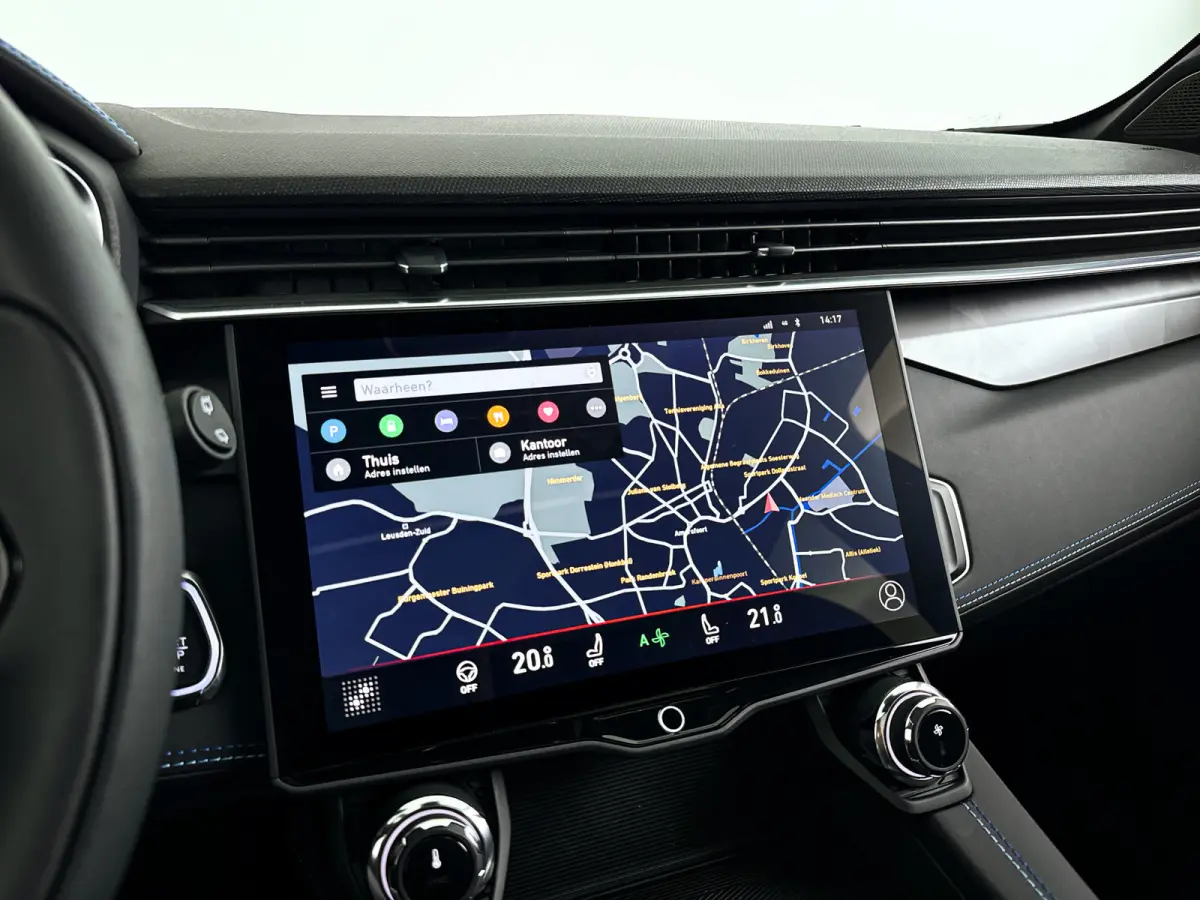 1.5 | Panoramadak | 360° Camera | Infinity audio | Blis | Stoel- en stuurverwarming | Adaptieve cruise control