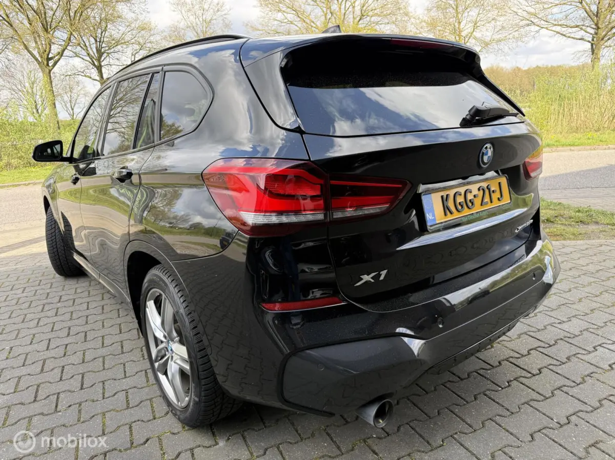 xDrive25e M-SPORT 2022