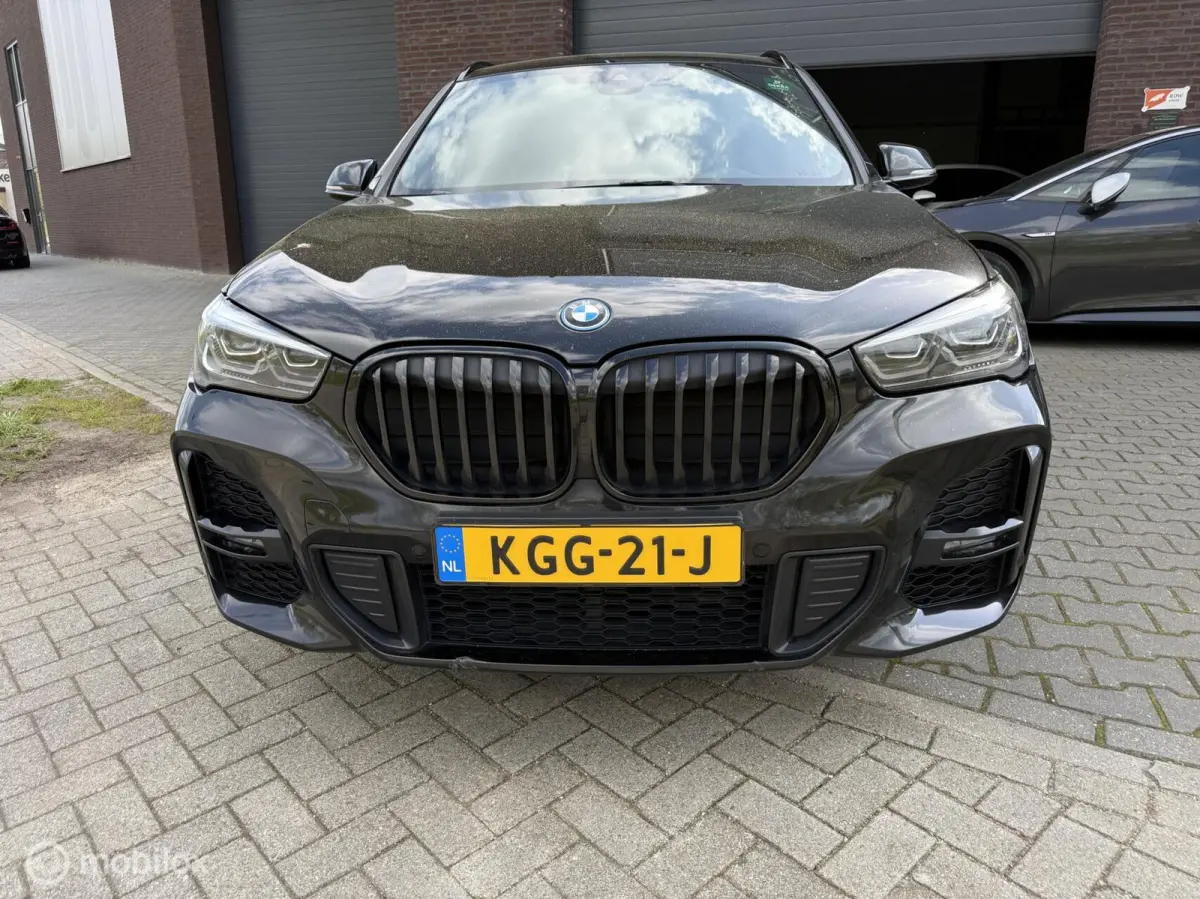 xDrive25e M-SPORT 2022