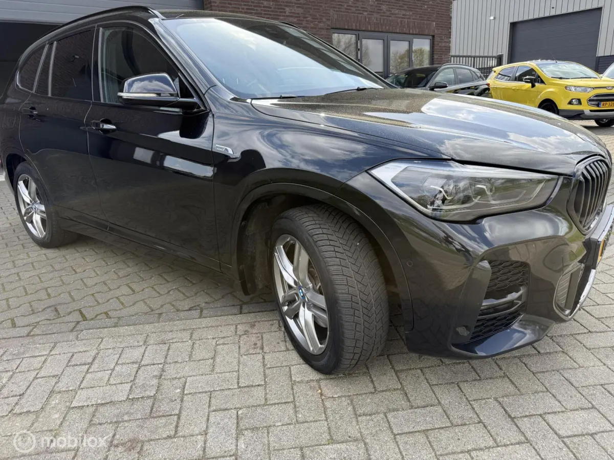 xDrive25e M-SPORT 2022