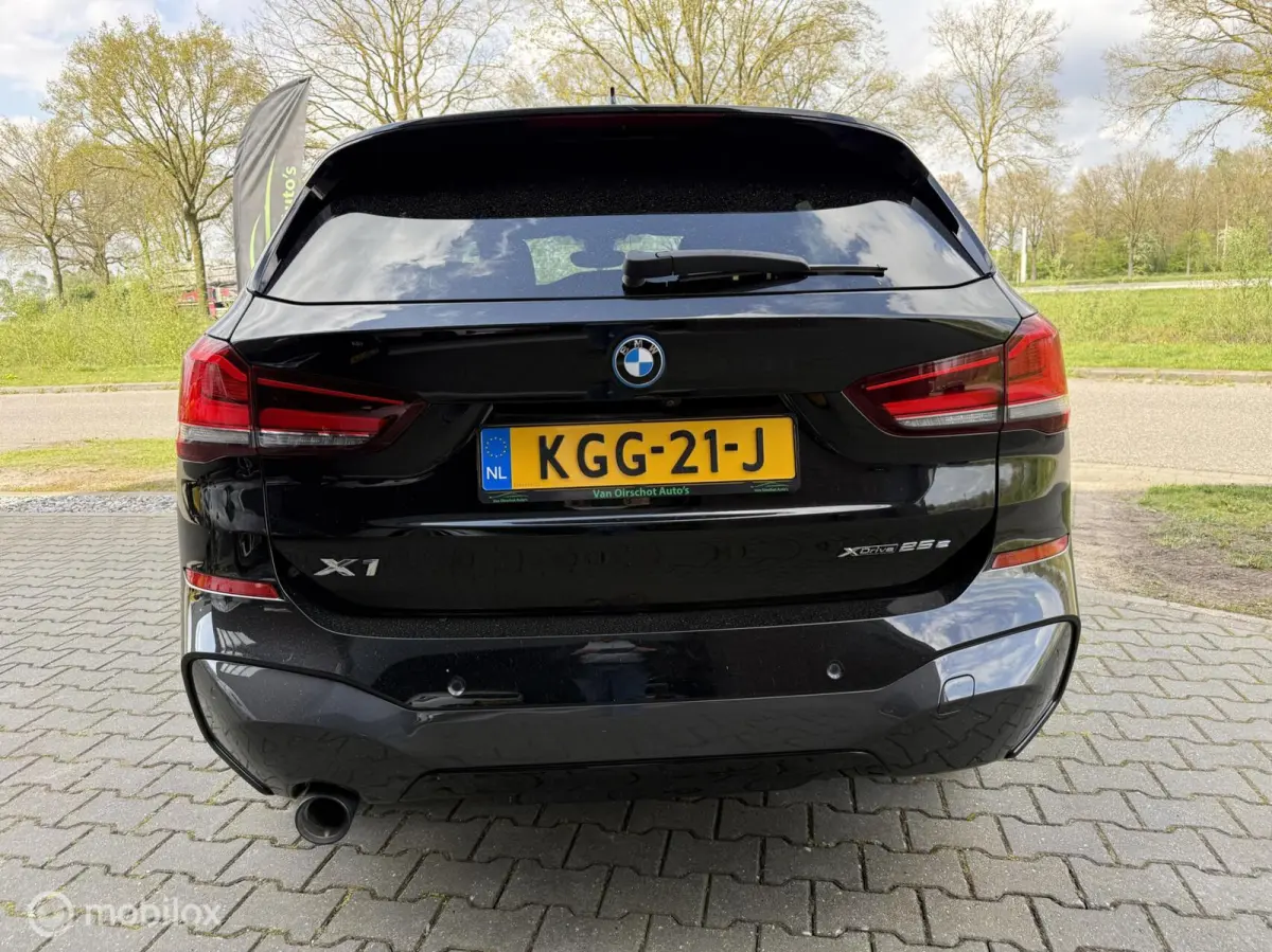 xDrive25e M-SPORT 2022