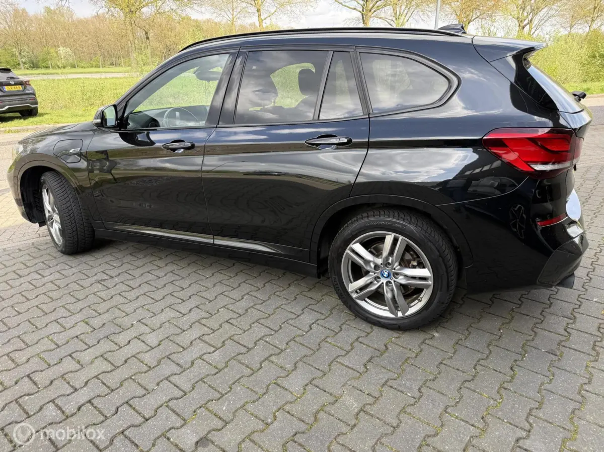 xDrive25e M-SPORT 2022