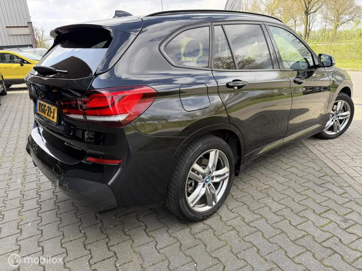 xDrive25e M-SPORT 2022