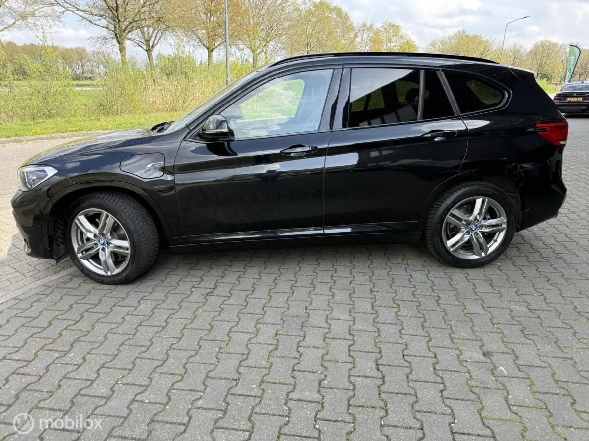 xDrive25e M-SPORT 2022