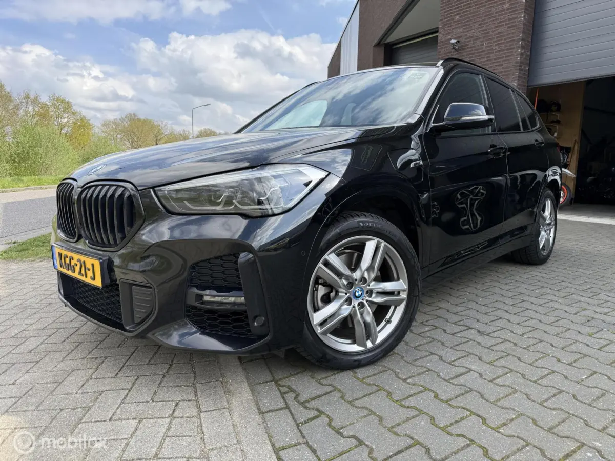 xDrive25e M-SPORT 2022