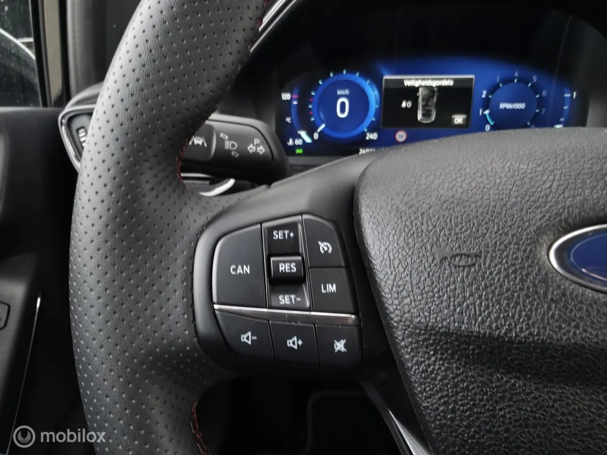 1.0 EcoBoost Hybrid ST-Line X / B&O / Virtual