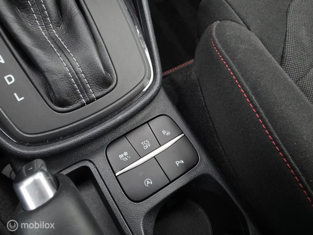 1.0 EcoBoost Hybrid ST-Line X / B&O / Virtual