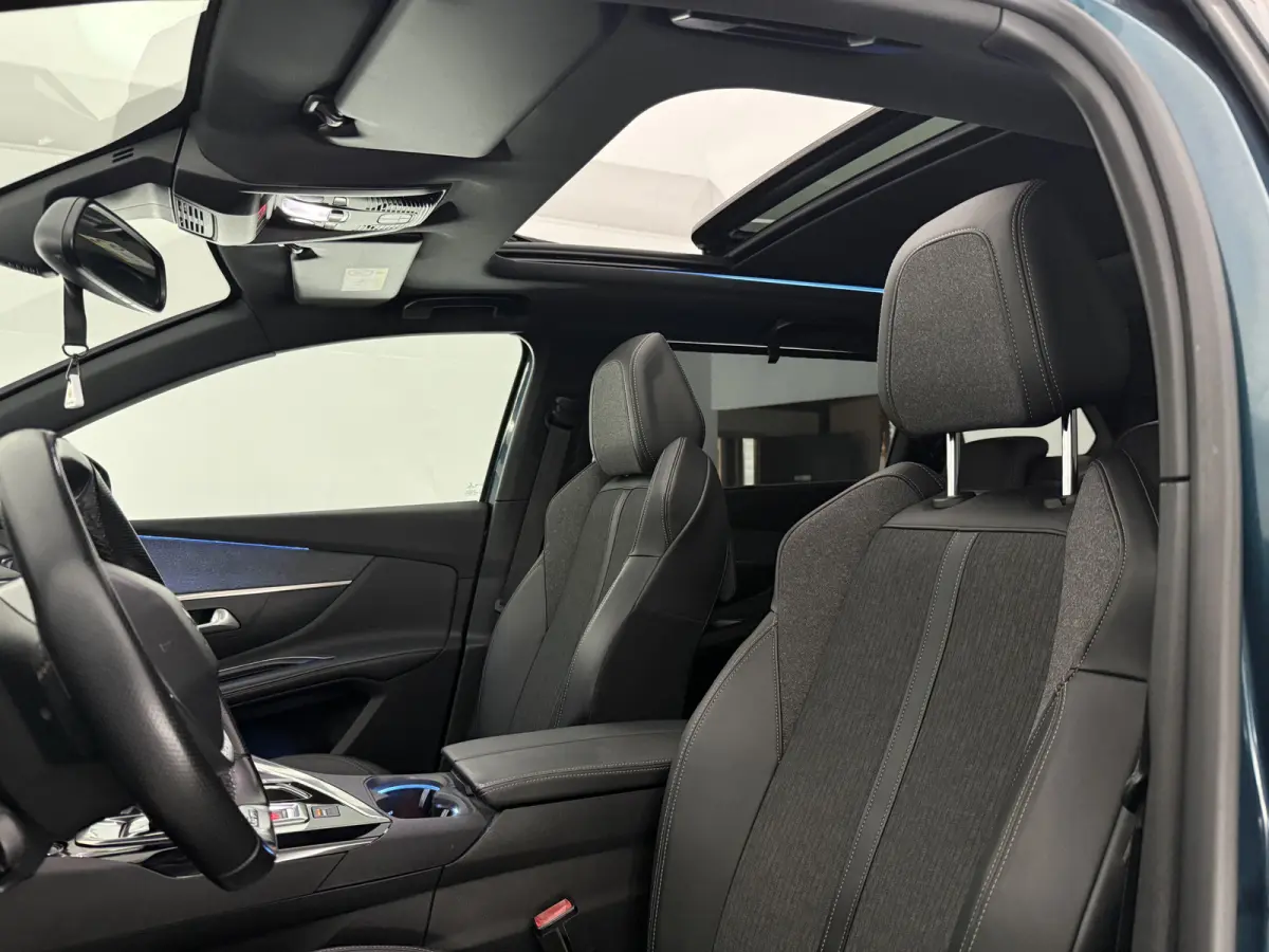1.6 PureTech GT-Line 7p. | Pano | Camera | Sfeer | Virtual | Carplay | LED | Clima | Cruise