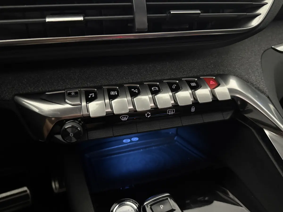 1.6 PureTech GT-Line 7p. | Pano | Camera | Sfeer | Virtual | Carplay | LED | Clima | Cruise