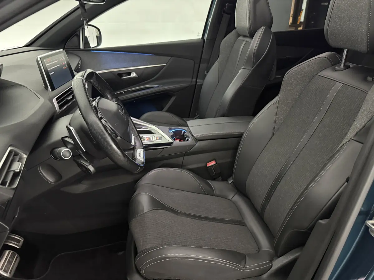 1.6 PureTech GT-Line 7p. | Pano | Camera | Sfeer | Virtual | Carplay | LED | Clima | Cruise