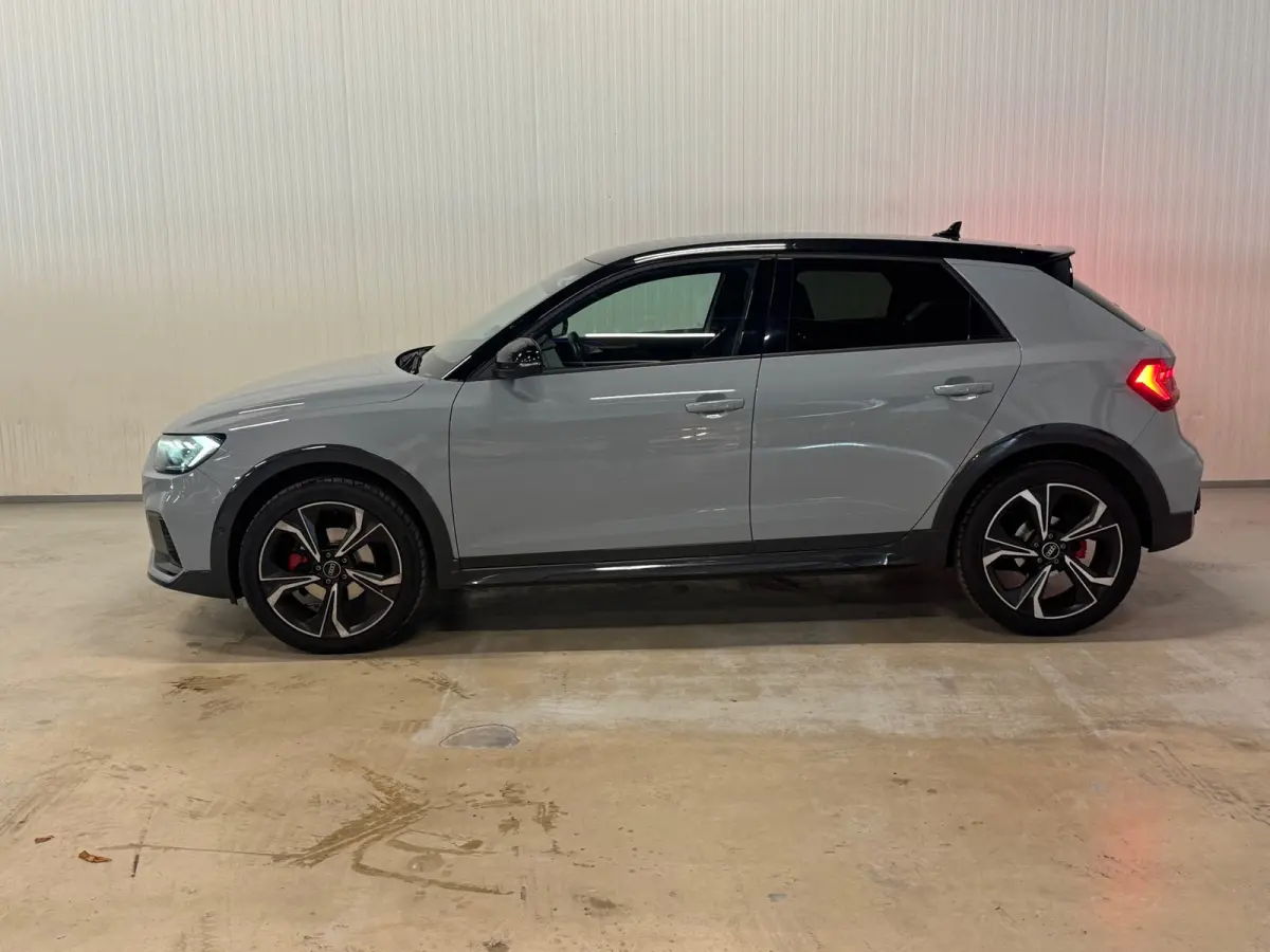 Citycarver 35 TFSI epic | BLACK OPTIC | B&O | NARDO GREY | CAMERA | AMBIANCE