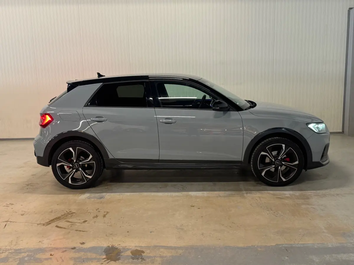 Citycarver 35 TFSI epic | BLACK OPTIC | B&O | NARDO GREY | CAMERA | AMBIANCE