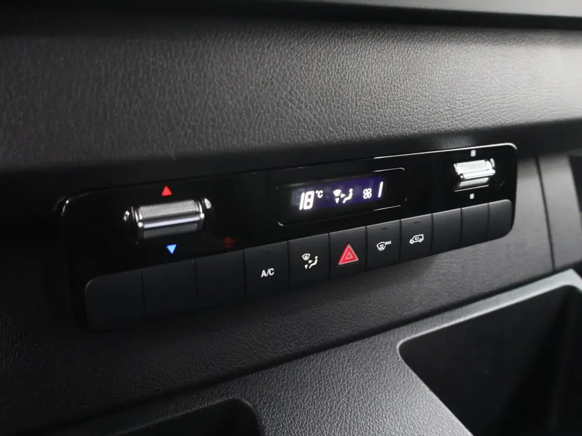 315 CDI | AUT. | L3 H2 | 2-ZITS | ZWAAIBALK | TREKHAAK | NAVIGATIE | PARKEERCAMERA | CRUISE CONTROL | CERTIFIED