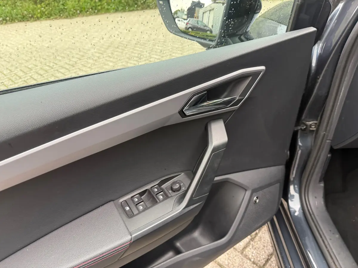 1.0 TSI FR DSG I CARPLAY I ALCANTARA I PDC I CLIMA I CRUISE I VOL!!