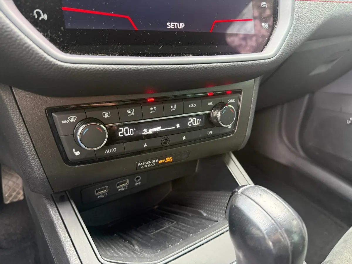 1.0 TSI FR DSG I CARPLAY I ALCANTARA I PDC I CLIMA I CRUISE I VOL!!