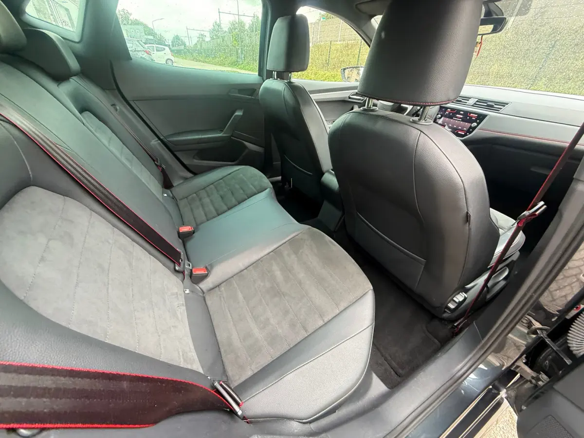 1.0 TSI FR DSG I CARPLAY I ALCANTARA I PDC I CLIMA I CRUISE I VOL!!