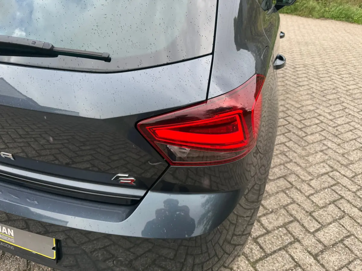 1.0 TSI FR DSG I CARPLAY I ALCANTARA I PDC I CLIMA I CRUISE I VOL!!