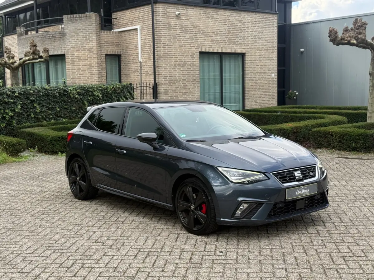1.0 TSI FR DSG I CARPLAY I ALCANTARA I PDC I CLIMA I CRUISE I VOL!!