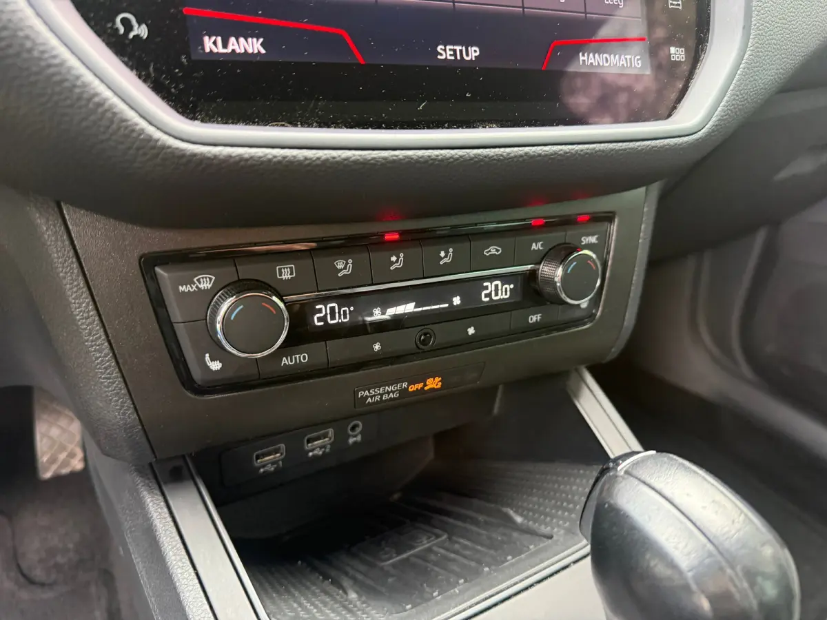 1.0 TSI FR DSG I CARPLAY I ALCANTARA I PDC I CLIMA I CRUISE I VOL!!