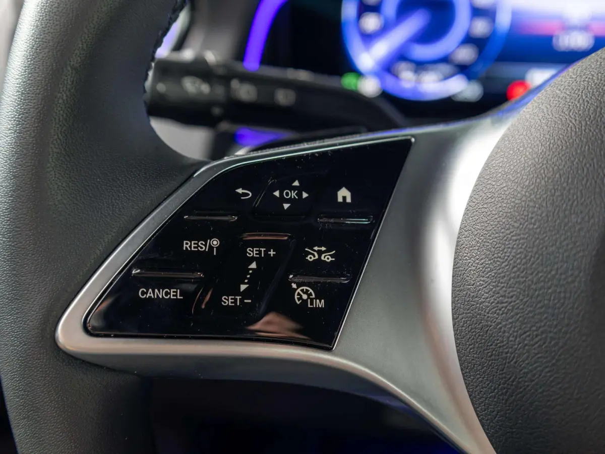 250+ Luxury Line 71 kWh