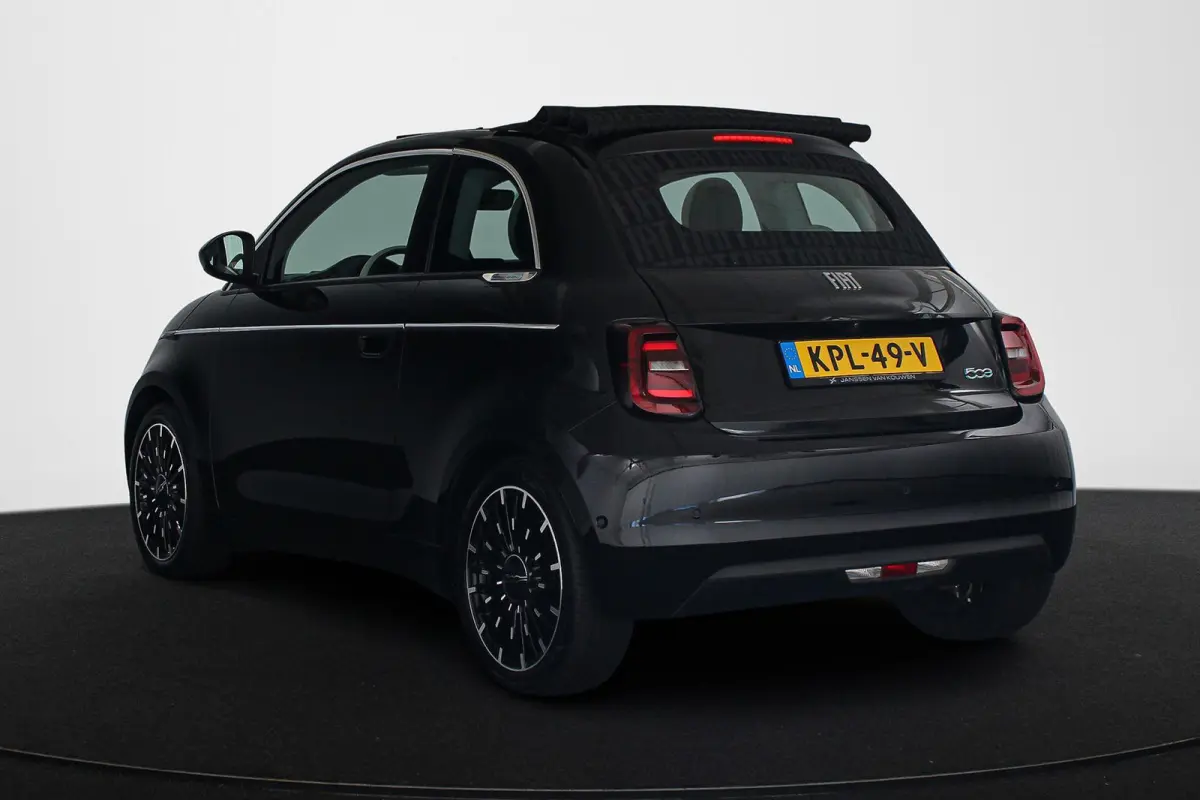La Prima 42 kWh Cabrio Leder Stoelverwarming Achteruitrijcamera 17"