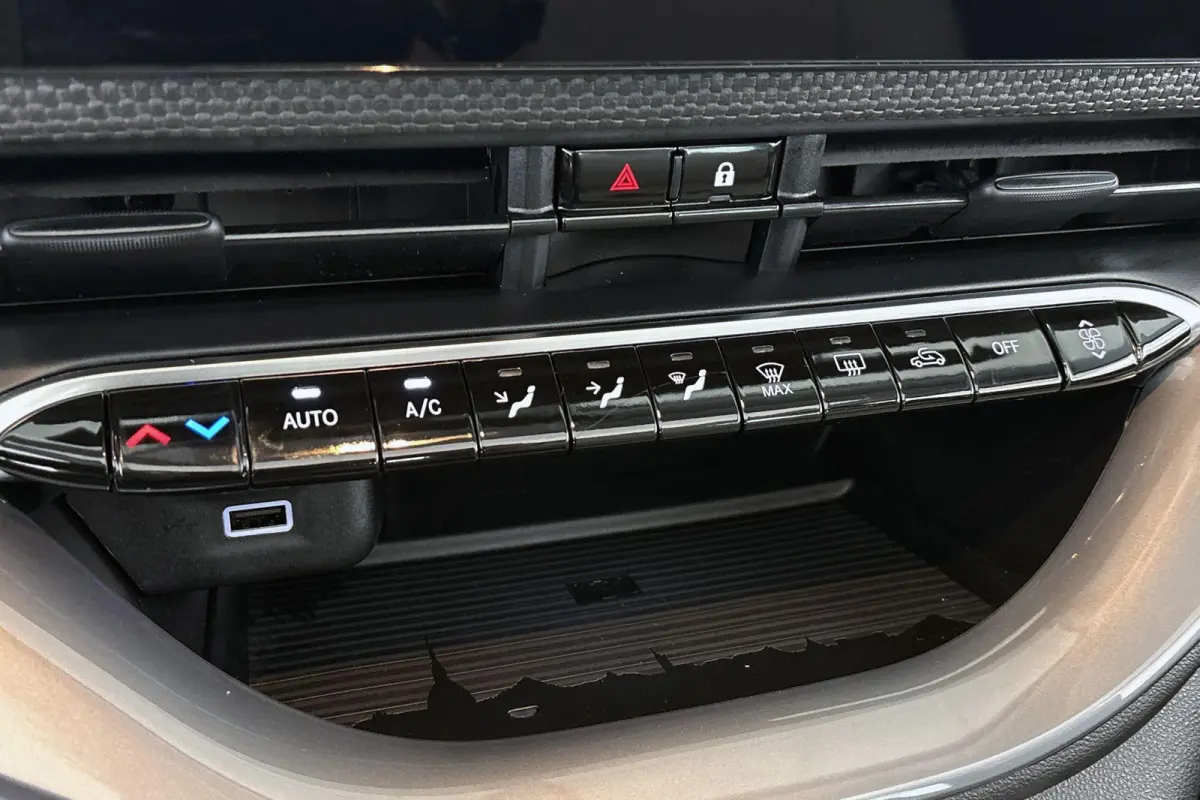 La Prima 42 kWh Cabrio Leder Stoelverwarming Achteruitrijcamera 17"