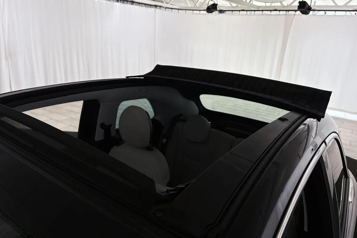 La Prima 42 kWh Cabrio Leder Stoelverwarming Achteruitrijcamera 17"