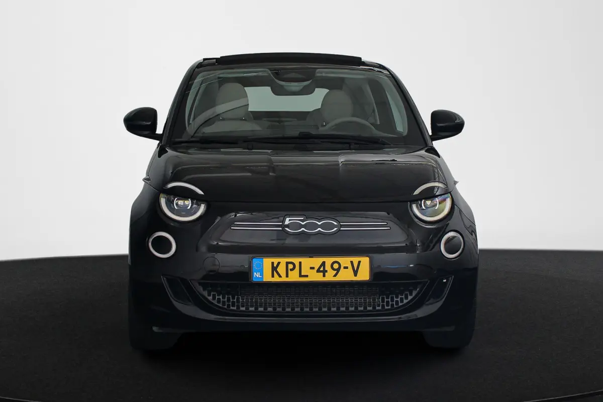 La Prima 42 kWh Cabrio Leder Stoelverwarming Achteruitrijcamera 17"