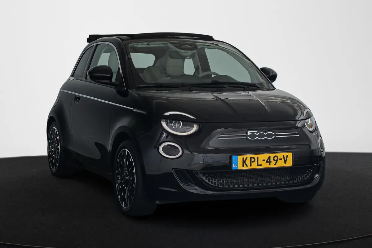 La Prima 42 kWh Cabrio Leder Stoelverwarming Achteruitrijcamera 17"