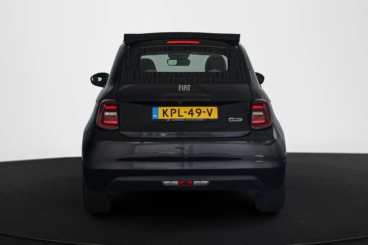 La Prima 42 kWh Cabrio Leder Stoelverwarming Achteruitrijcamera 17"