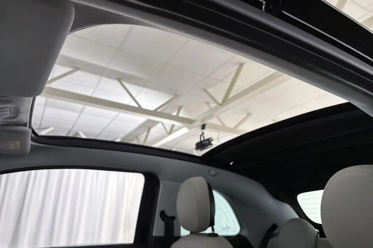 La Prima 42 kWh Cabrio Leder Stoelverwarming Achteruitrijcamera 17"
