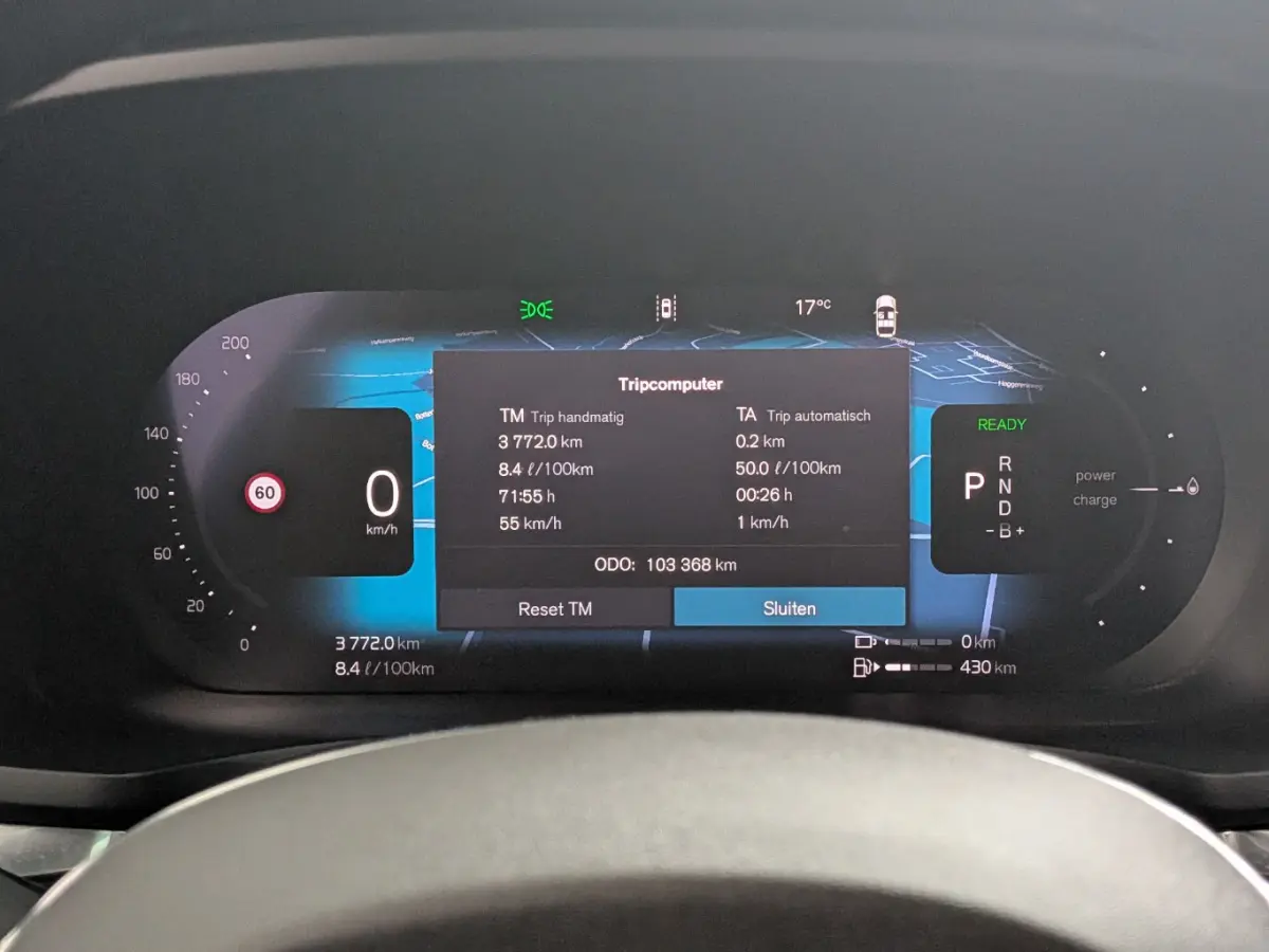 2.0 T8 Plug-in hybrid AWD Ultimate Dark | 360 Camera | 19' | HUD | Panoramadak | Stuur+Stoel(en)verwarming |
