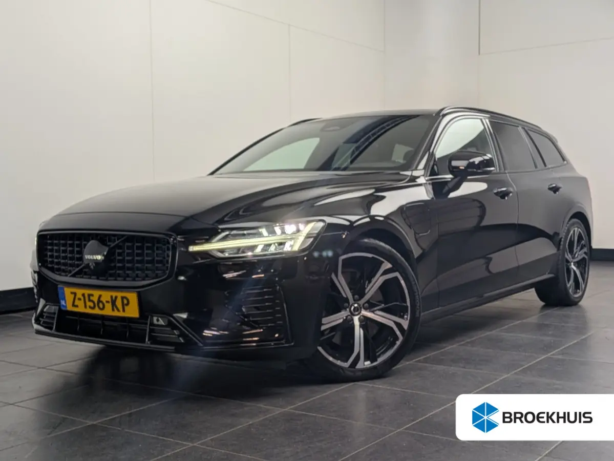 2.0 T8 Plug-in hybrid AWD Ultimate Dark | 360 Camera | 19' | HUD | Panoramadak | Stuur+Stoel(en)verwarming |