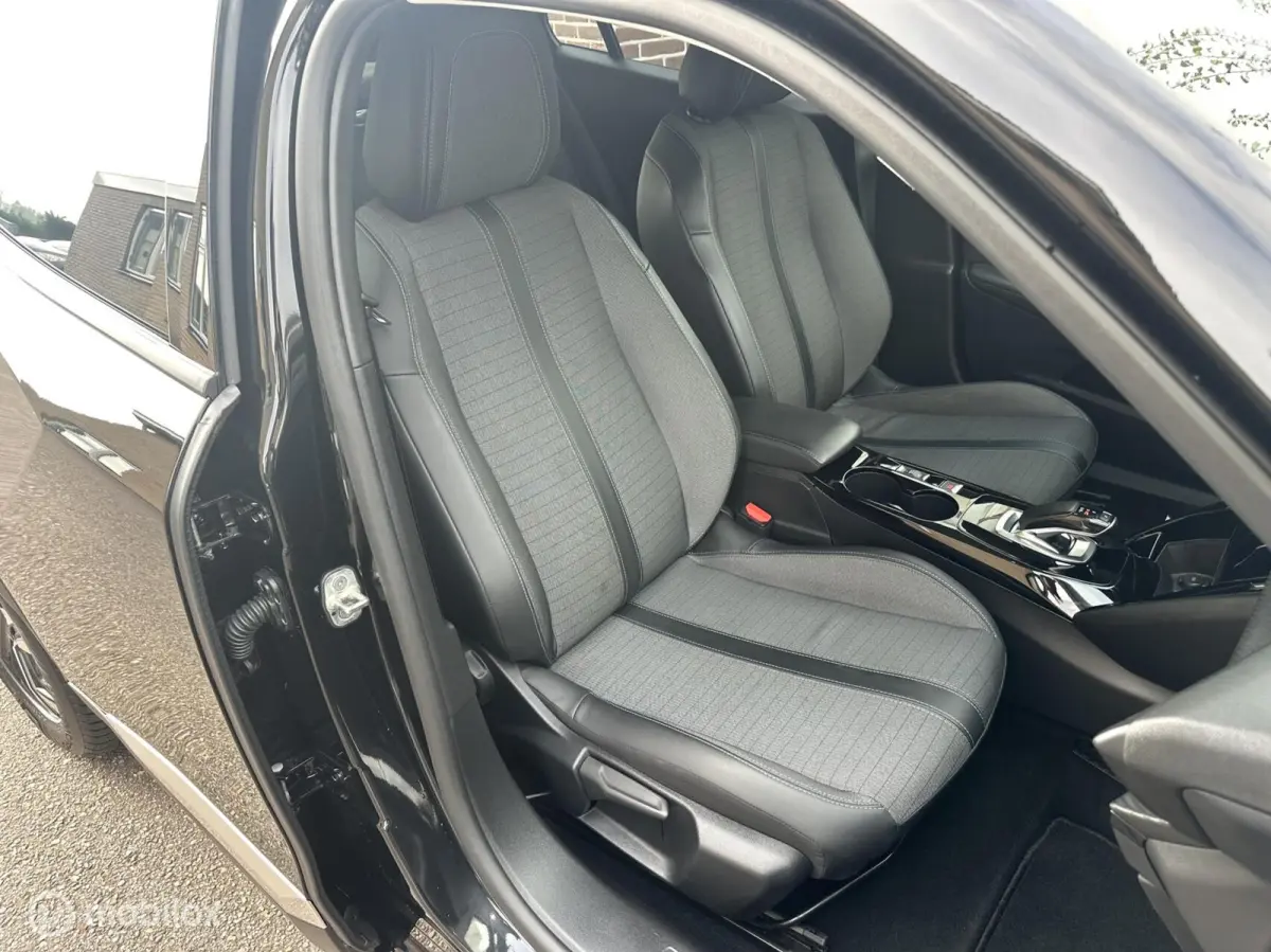 EV Allure Pack 50 kWh CARPLAY ACHTERUITRIJ CAMERA PRIVACY GLAS ACCU GARANTIE MOOIE AUTO!!