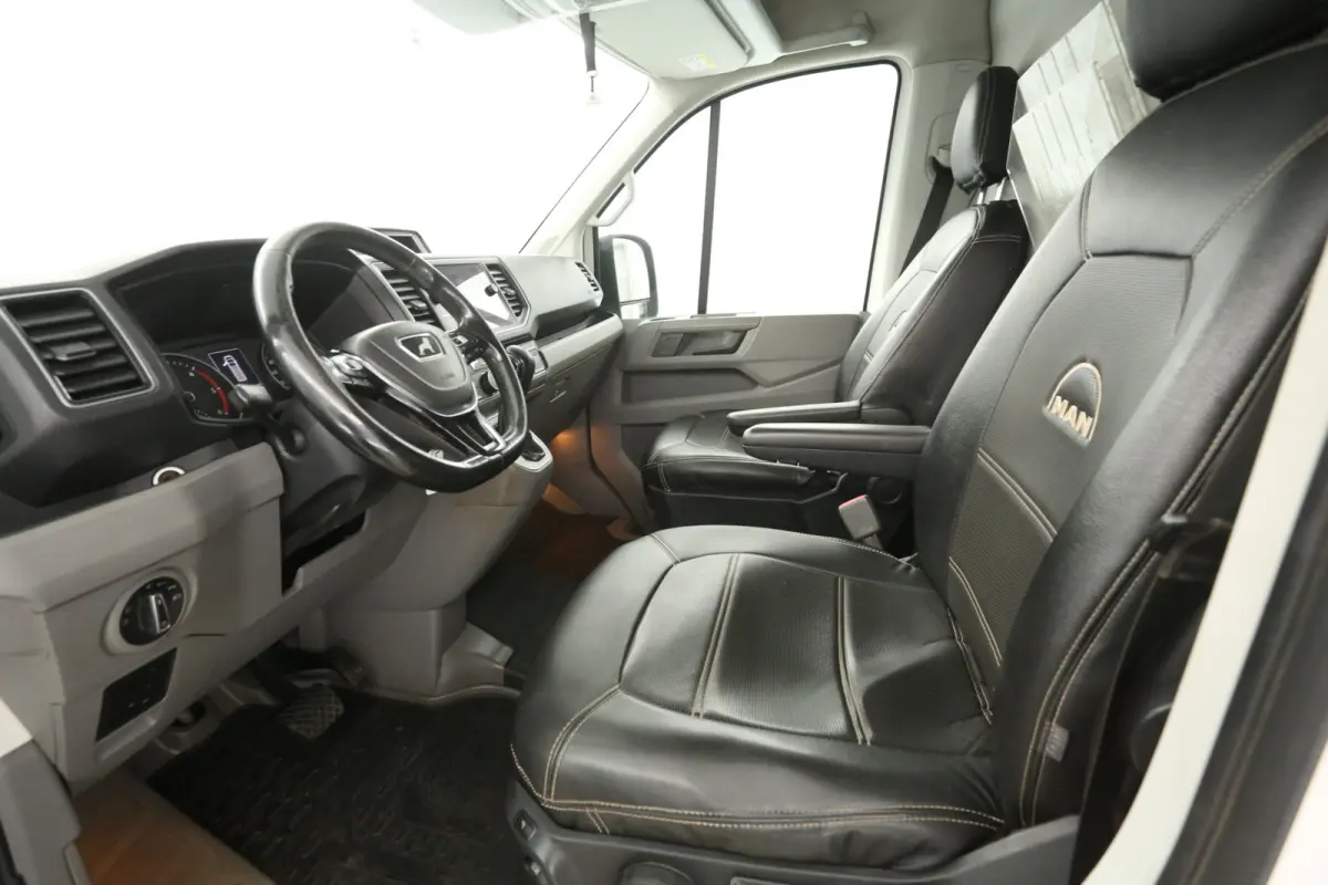 2.0 TDI 177PK L3H3 | Automaat | Dubbellucht | 3500KG Trekgew. | Airco | Cruise | Camera | Carplay | Trekhaak