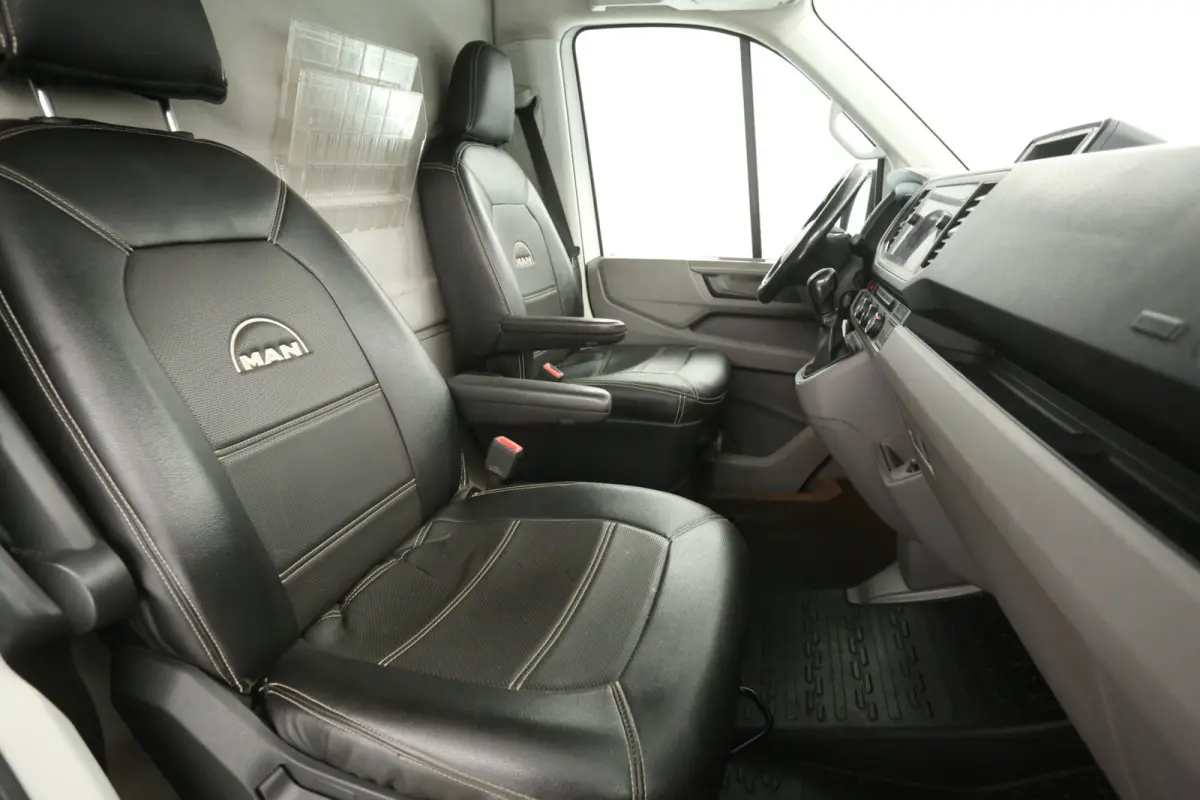 2.0 TDI 177PK L3H3 | Automaat | Dubbellucht | 3500KG Trekgew. | Airco | Cruise | Camera | Carplay | Trekhaak