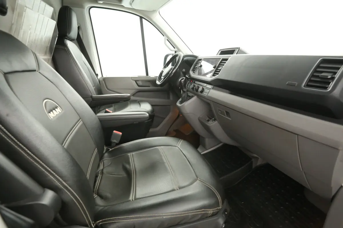2.0 TDI 177PK L3H3 | Automaat | Dubbellucht | 3500KG Trekgew. | Airco | Cruise | Camera | Carplay | Trekhaak