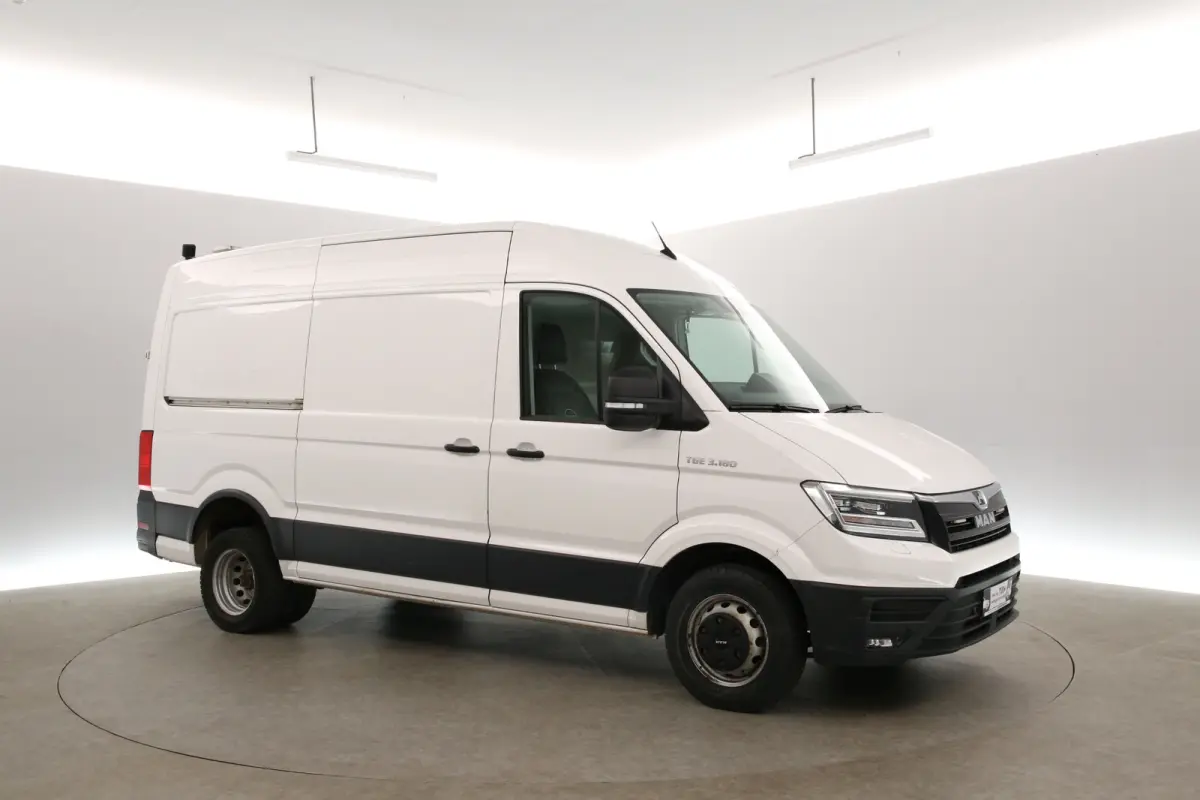 2.0 TDI 177PK L3H3 | Automaat | Dubbellucht | 3500KG Trekgew. | Airco | Cruise | Camera | Carplay | Trekhaak