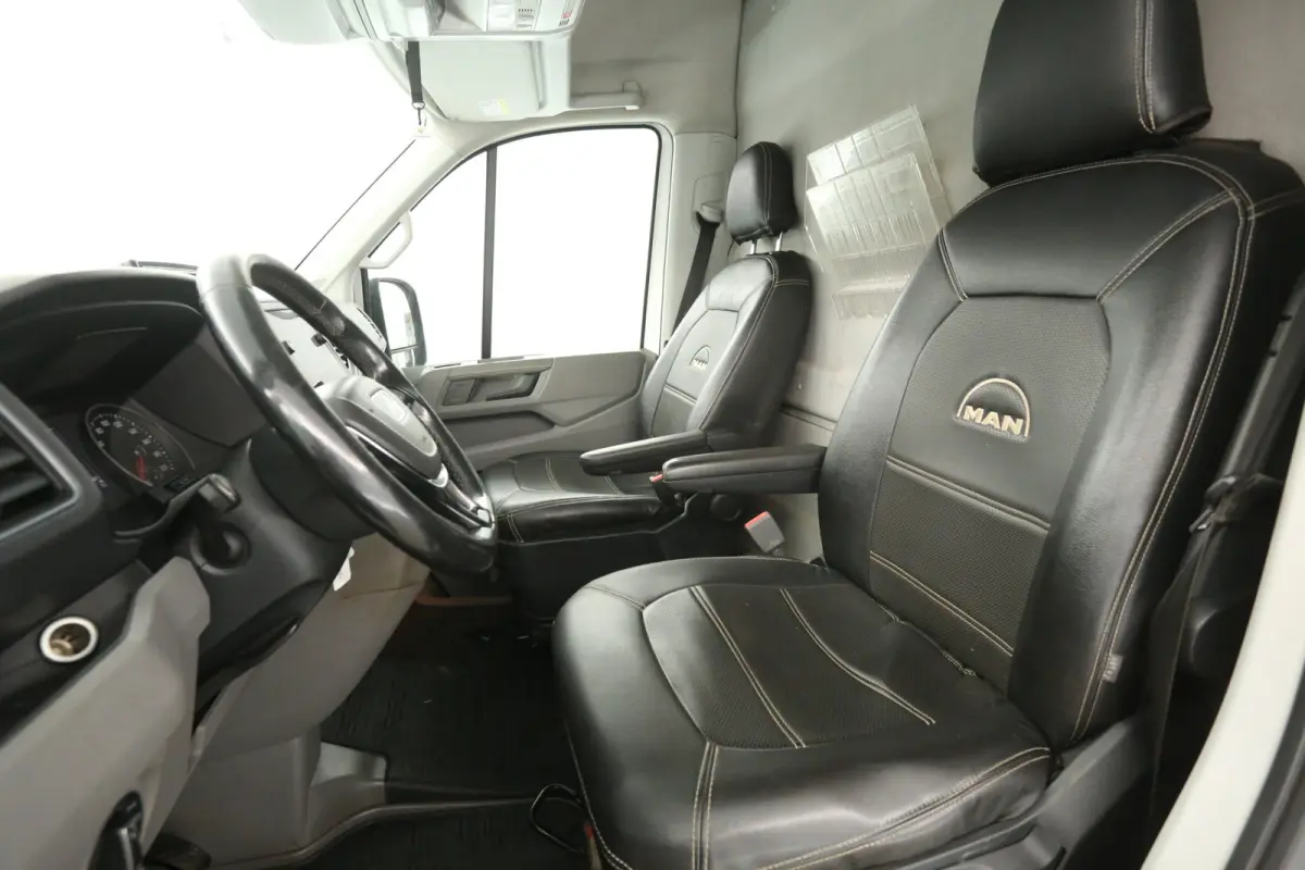 2.0 TDI 177PK L3H3 | Automaat | Dubbellucht | 3500KG Trekgew. | Airco | Cruise | Camera | Carplay | Trekhaak