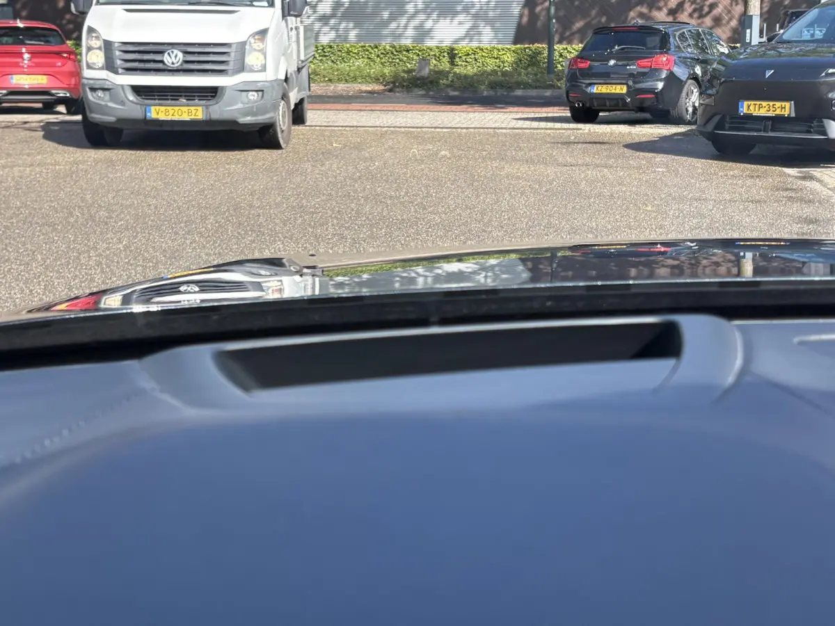 2.0 T5 Inscription VAN: € 26.900- VOOR: € 24.877,- UW HERFSTVOORDEEL: € 2.023,-| VOLVO DEALER ONDERHOUDEN | FULL OPTIONS| BOWERS & WILKINS| ELEK. TREKHAAK| PANO| STOELVENTILATIE| HUD| 