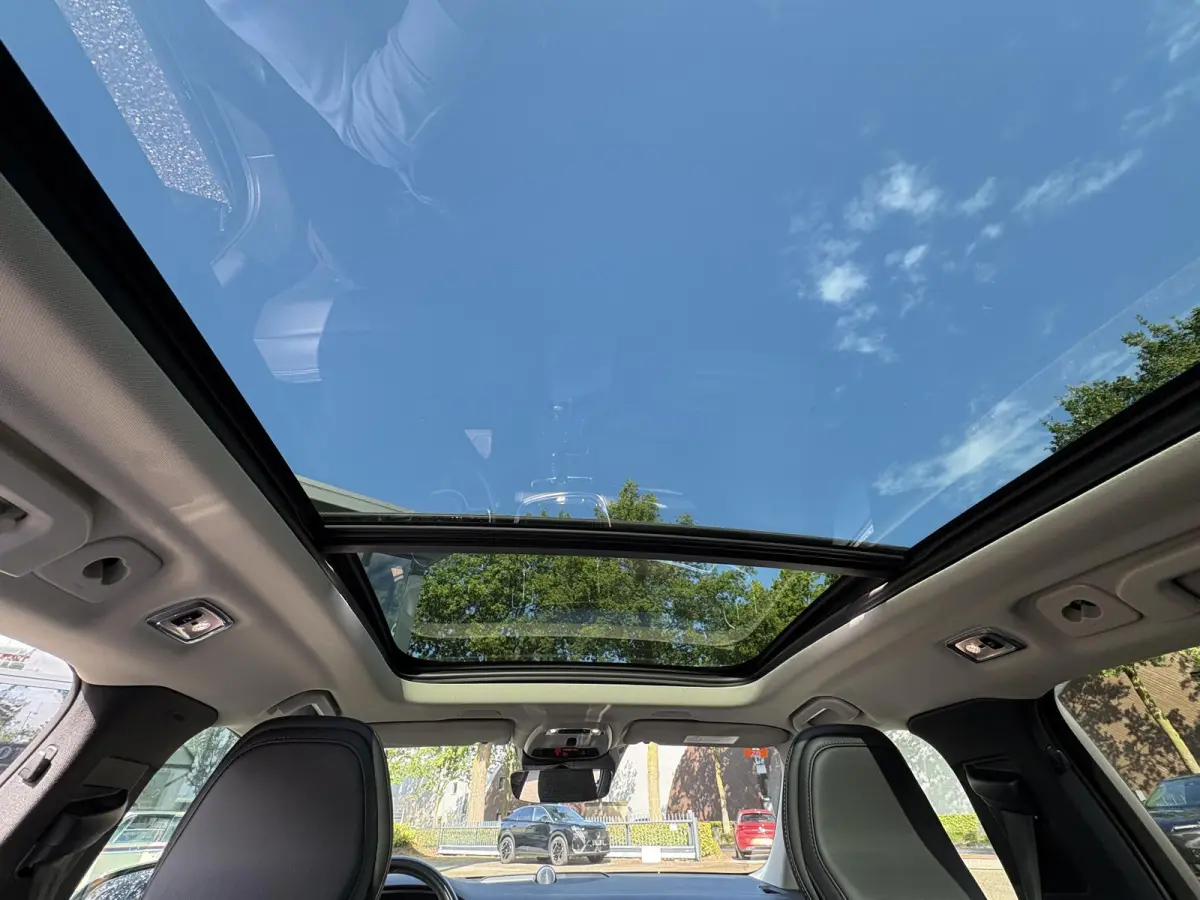 2.0 T5 Inscription VAN: € 26.900- VOOR: € 24.877,- UW HERFSTVOORDEEL: € 2.023,-| VOLVO DEALER ONDERHOUDEN | FULL OPTIONS| BOWERS & WILKINS| ELEK. TREKHAAK| PANO| STOELVENTILATIE| HUD| 