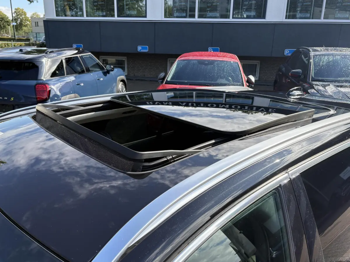 2.0 T5 Inscription VAN: € 26.900- VOOR: € 24.877,- UW HERFSTVOORDEEL: € 2.023,-| VOLVO DEALER ONDERHOUDEN | FULL OPTIONS| BOWERS & WILKINS| ELEK. TREKHAAK| PANO| STOELVENTILATIE| HUD| 